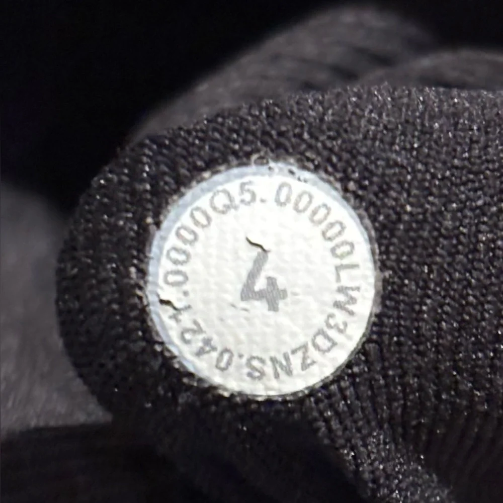 Lululemon |‎ Ebb to Street Long Sleeve Stretch Cropped Pullover Top | Black | 4